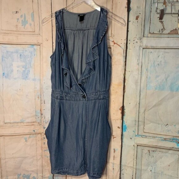H&M Soft Denim Tank Romper Short Dress With Ruffle Detail & Pockets Size 6 US - Picture 1 of 6